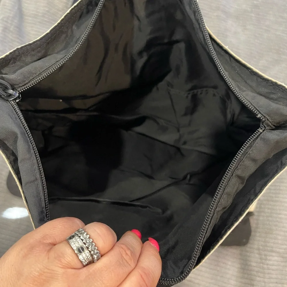 Stunning  large chanel bag‎